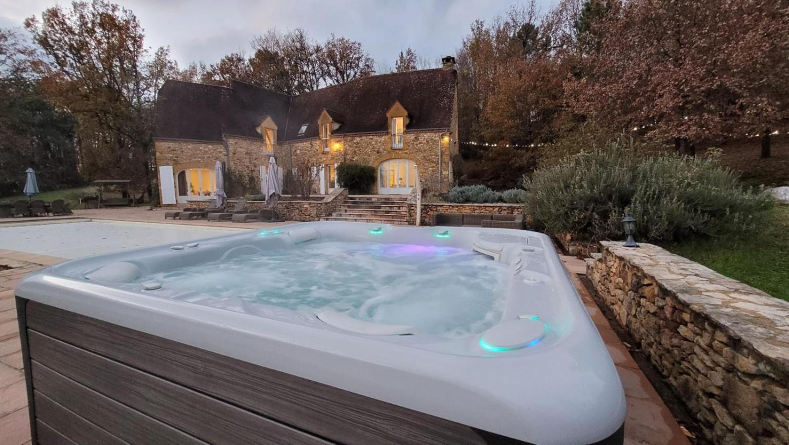 Luxury Chateau W. Pool & Hot Tub In Dordogne Vila Beynac-et-Cazenac Exterior foto